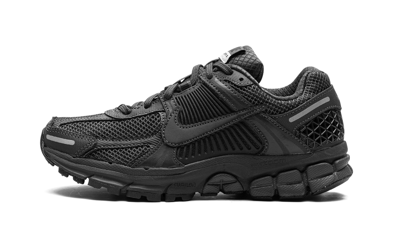 Nike Zoom Vomero 5 WMNS "Triple Black"