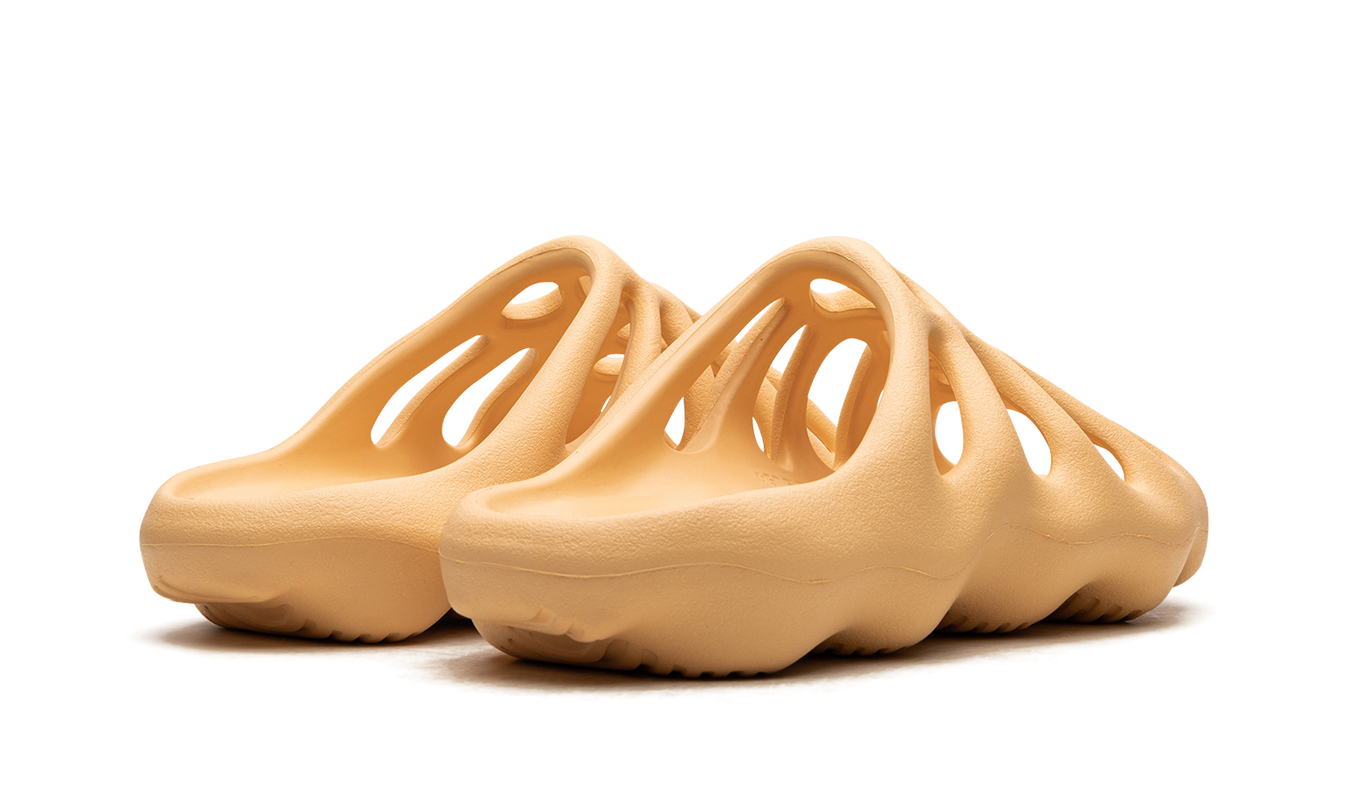 Yeezy 450 Slide "Cream"