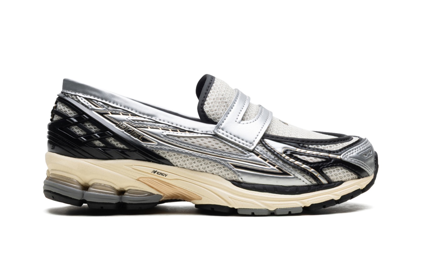 New Balance 1906L "Silver Metallic Cream"