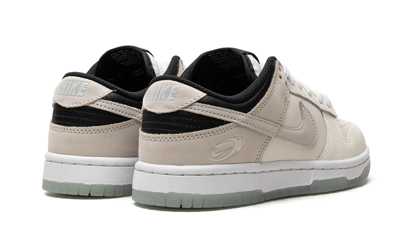 Nike Dunk Low WMNS "Supersonic"
