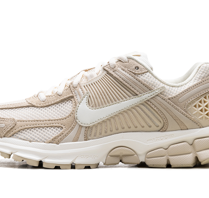 Nike Zoom Vomero 5 WMNS "Beach Light Khaki"