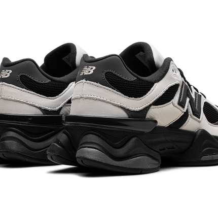 New Balance 9060 „Off-White Black“