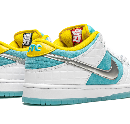 Nike Dunk SB Low "FTC Lagoon Pulse"
