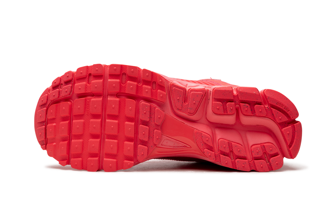 Nike Zoom Vomero 5 "Hot Punch"