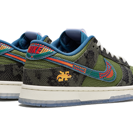 Nike Dunk Low "SiEMPRE Familia"