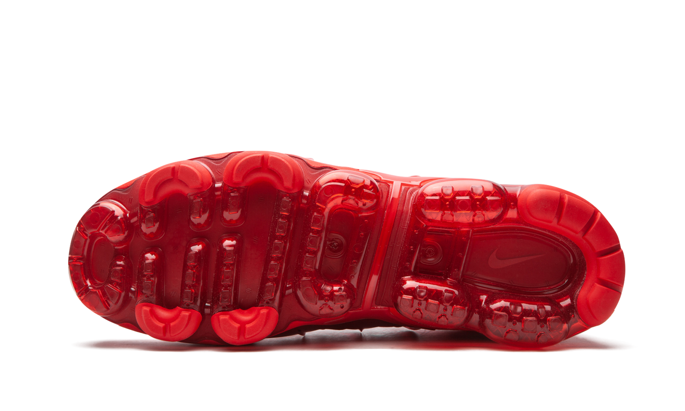 Nike Air VaporMax Plus "TRIPLE RED"