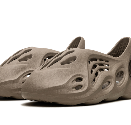 Yeezy Foam Runner „Stone Taupe“