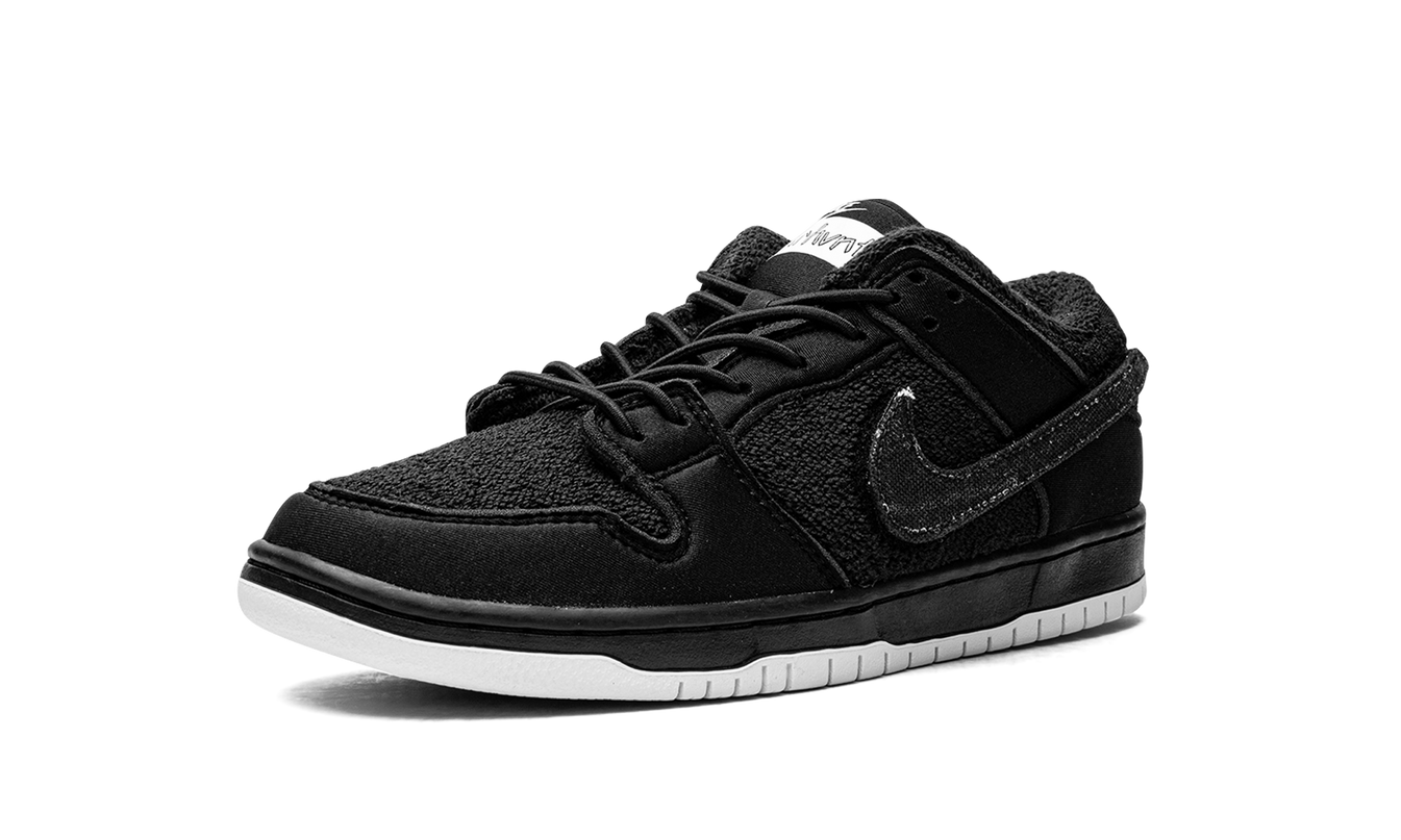Nike Dunk SB Low "Gnarhunters"