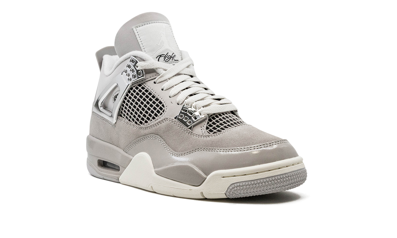 Air Jordan 4 WMNS "Frozen Moments"