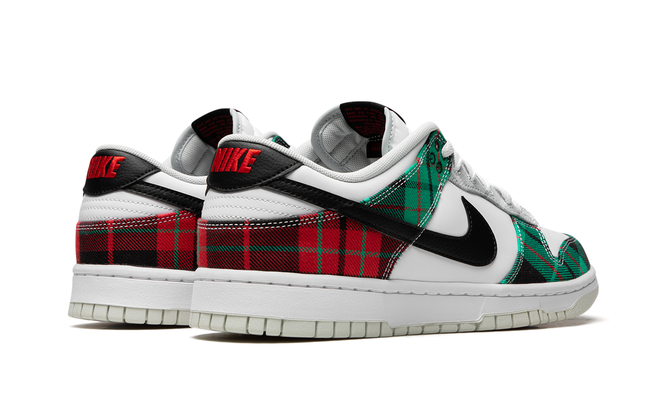 Nike Dunk Low "Tartan Plaid"