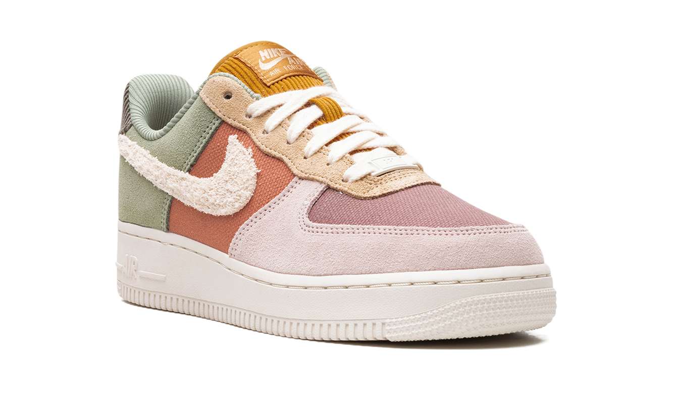 Nike Air Force 1 WMNS "Oil Green"