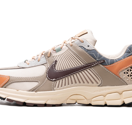 Nike Zoom Vomero 5 "Sanddrift / Muslin / Khaki / Earth"