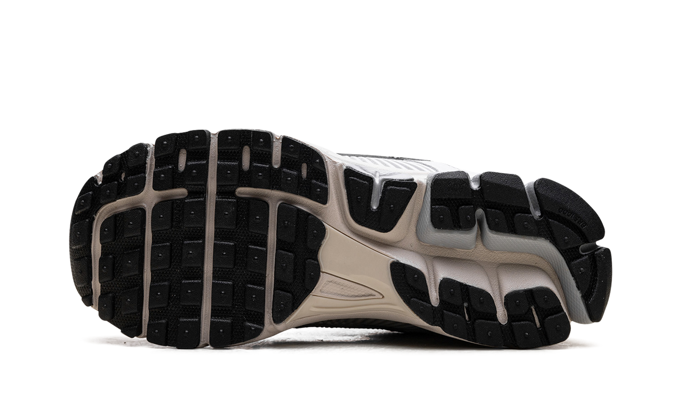 Nike Zoom Vomero 5 WMNS "Pure Platinum"