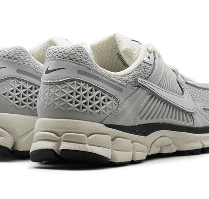 Zoom Vomero 5 "Chrom"