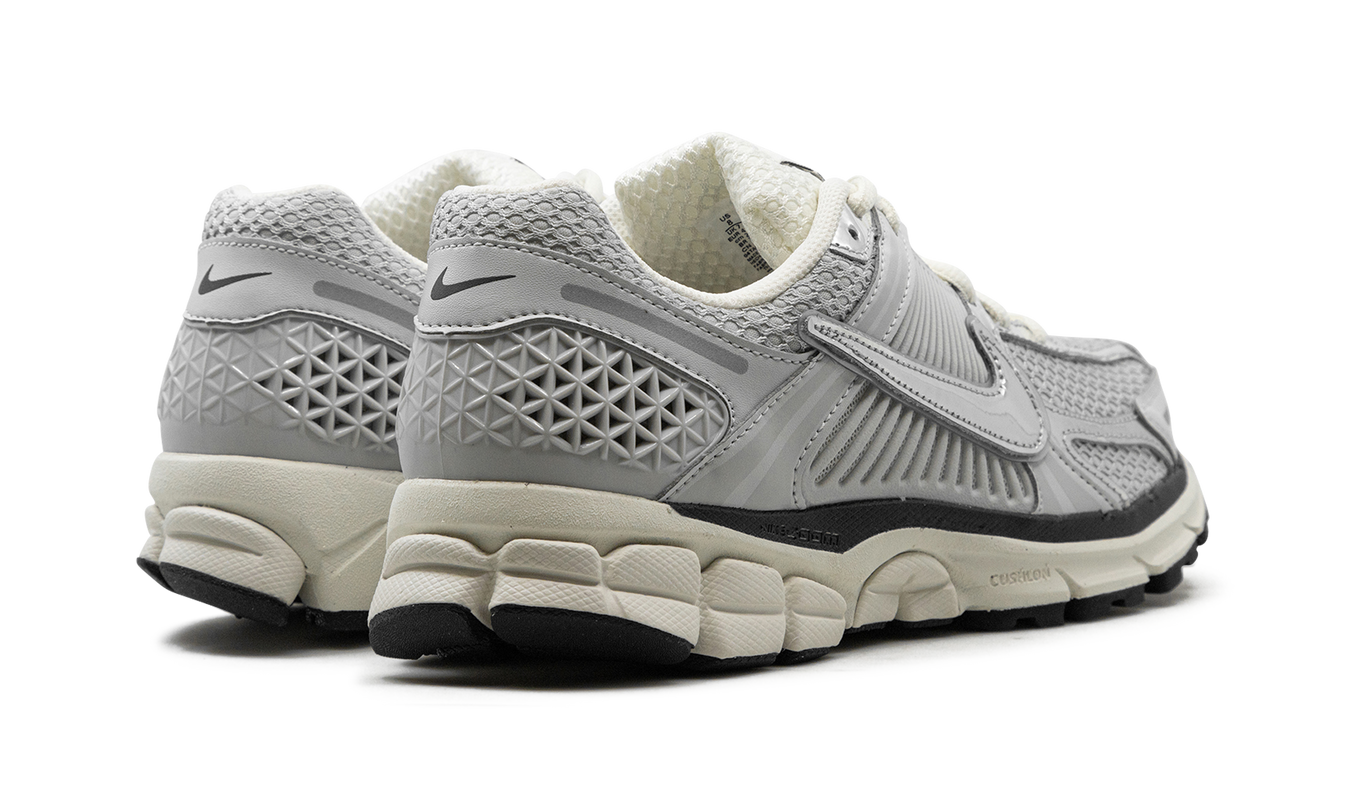 Zoom Vomero 5 "Chrom"