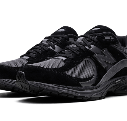 New Balance 2002R "Schwarzer Magnet"