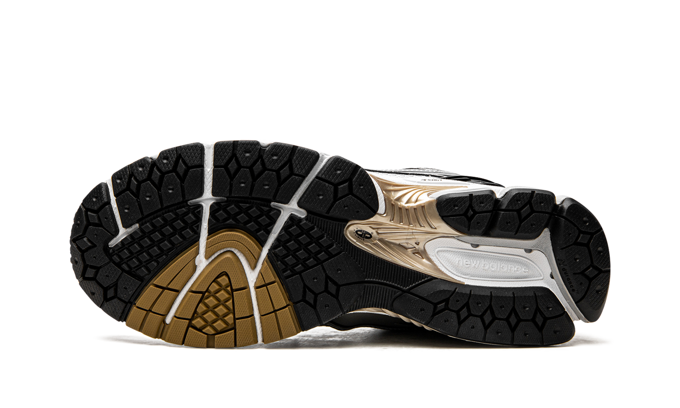 New Balance 1906R "White / Gold"