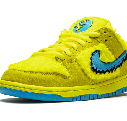 Nike Dunk SB Low "Grateful Dead - Yellow Bear"