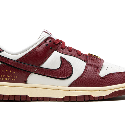 Nike Dunk Low WMNS "Just Do it - Team Red"