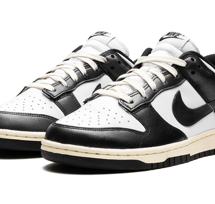 Nike Dunk Low WMNS "Vintage Panda"