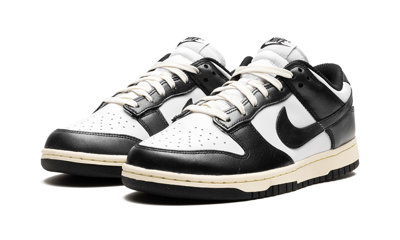 Nike Dunk Low WMNS "Vintage Panda"