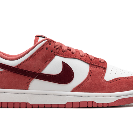 Nike Dunk Low WMNS "Valentine's Day"