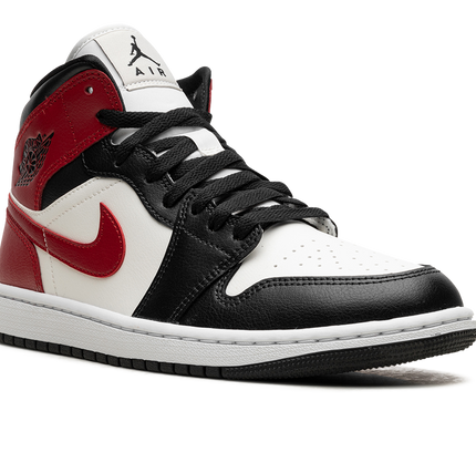 Air Jordan 1 MID WMNS "Black Toe"