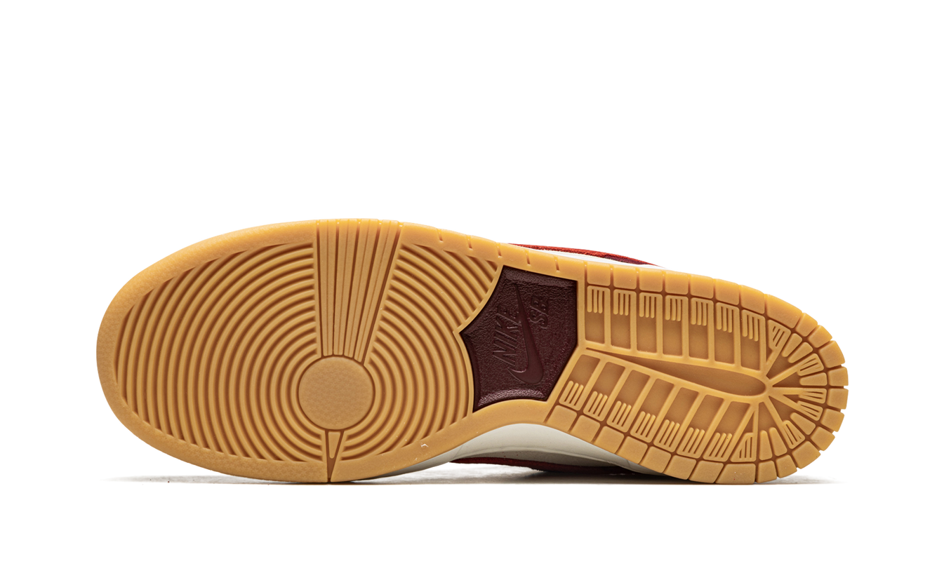 Nike Dunk SB Low "Skate Like A Girl"