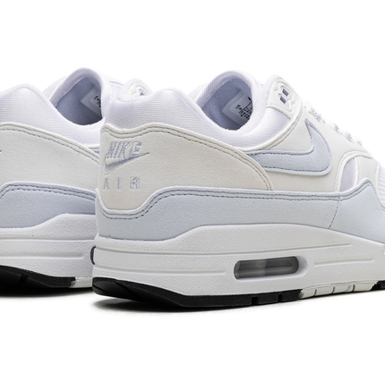 Nike Air Max WMNS 1 "Football Grey"