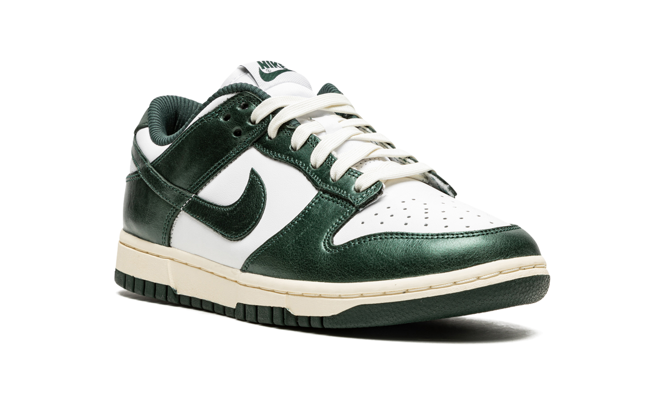 Nike Dunk Low WMNS "Vintage Green"
