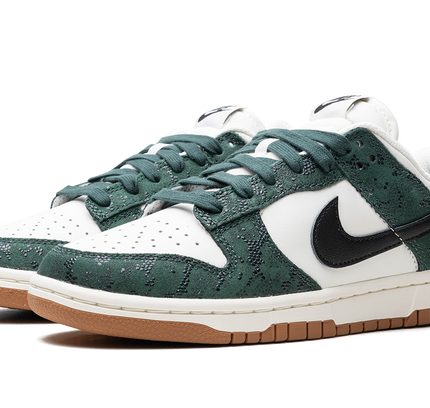 Nike Dunk Low WMNS "Green Snake"