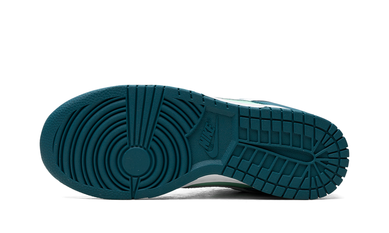 Nike Dunk Low WMNS "Geode Teal"