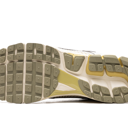 Nike Zoom Vomero 5 "Light Bone/Medium Olive"