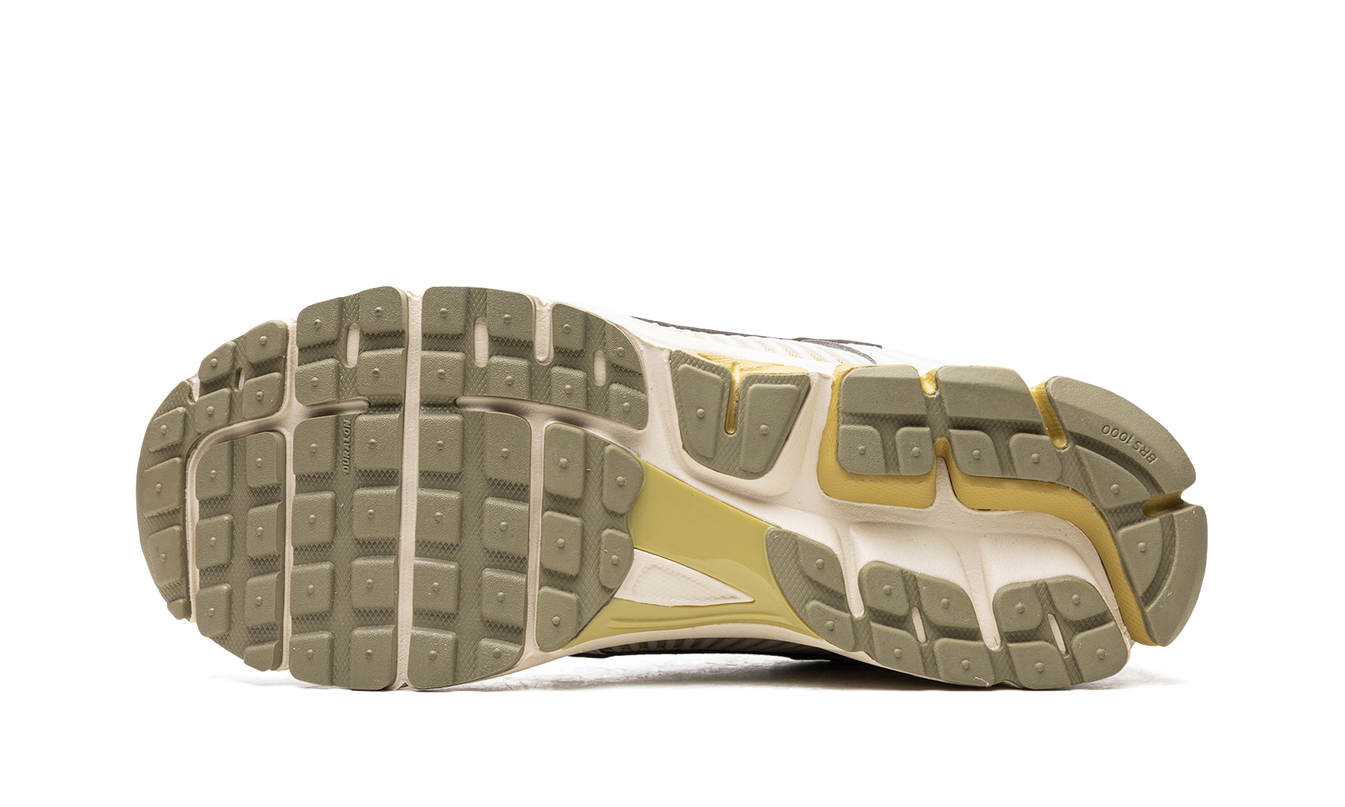 Nike Zoom Vomero 5 "Light Bone/Medium Olive"