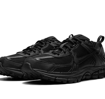 Nike Zoom Vomero 5 GS "Triple Black"
