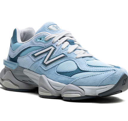 New Balance 9060 „Chromblau“
