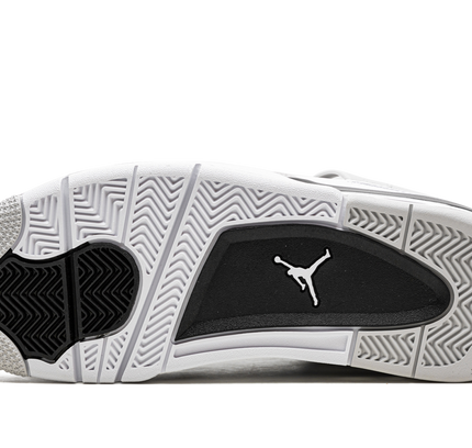 Air Jordan 4 Retro „Military Black“