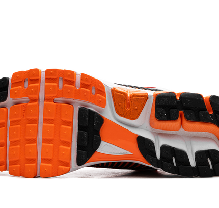 Nike Zoom Vomero 5 "Total Orange"