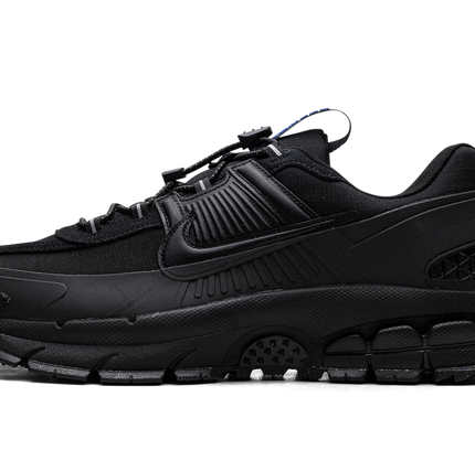Nike Zoom Vomero Roam "Triple Black"