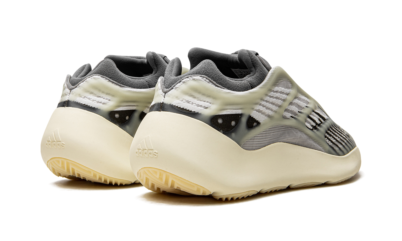 Yeezy 700 V3 "Fade Salt"