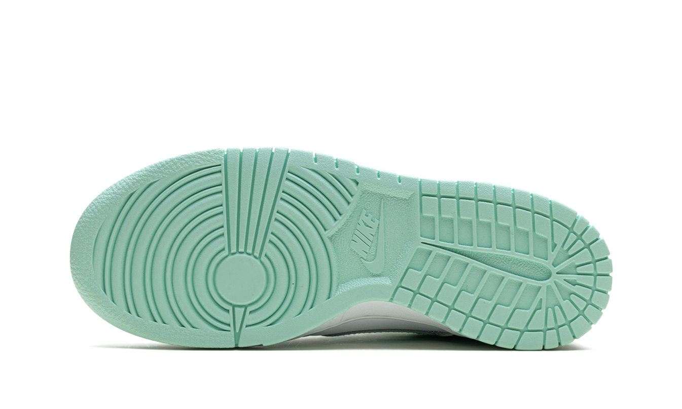 Nike Dunk Low GS "Mint Foam"
