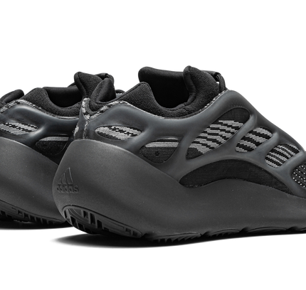 Yeezy 700 V3 „Dunkle Glühen“