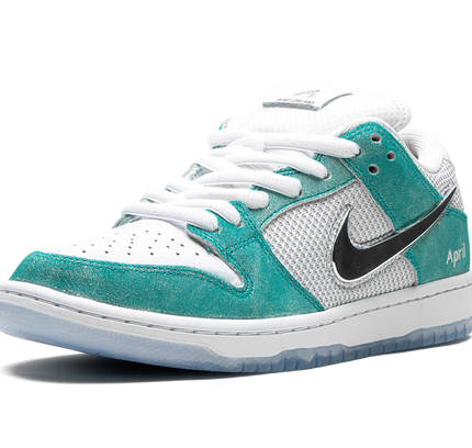 Nike Dunk SB Low Pro QS "April Skateboards"