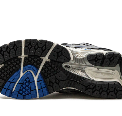 New Balance 1906R "Silver Metallic"
