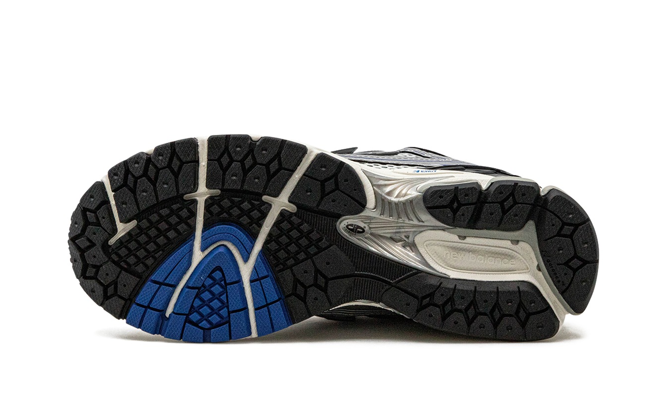 New Balance 1906R "Silber Metallic"