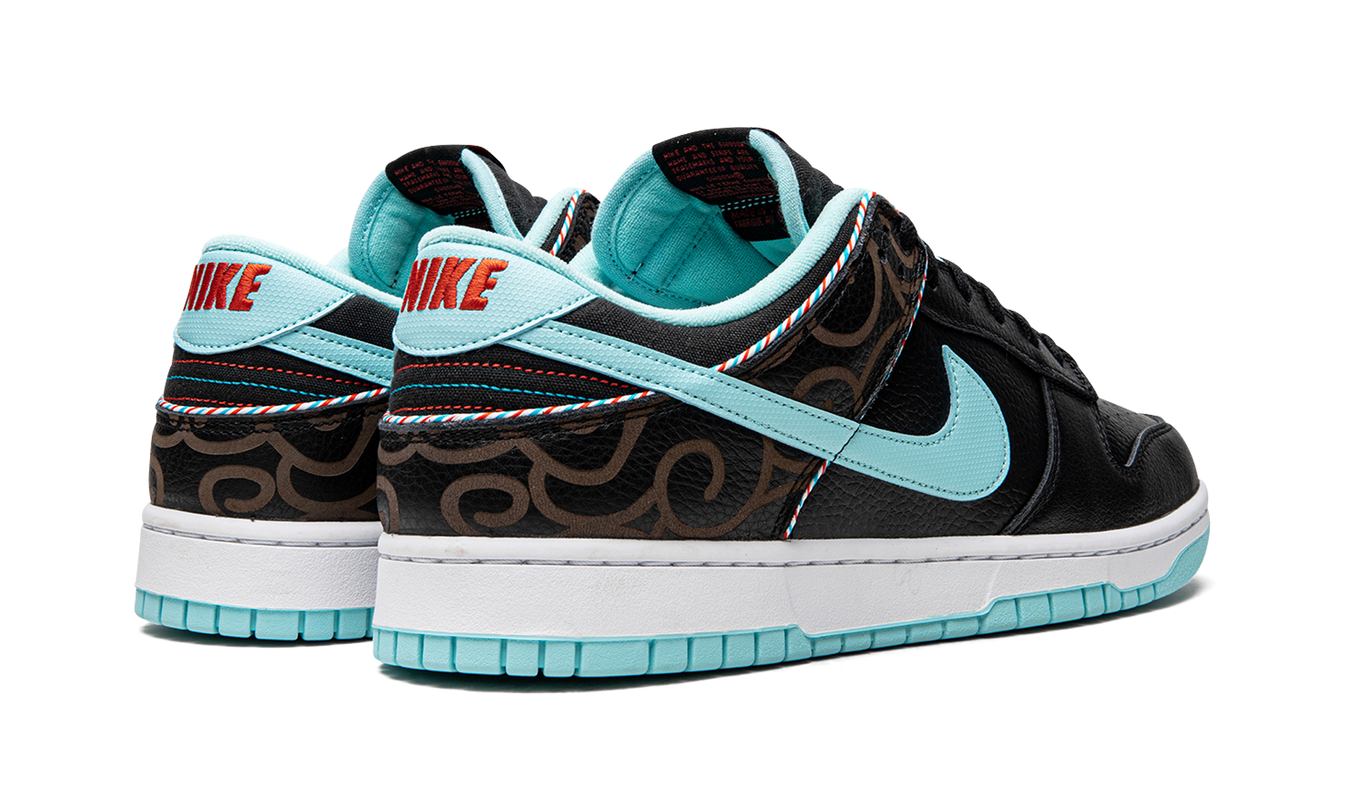 Nike Dunk Low "Barbershop"