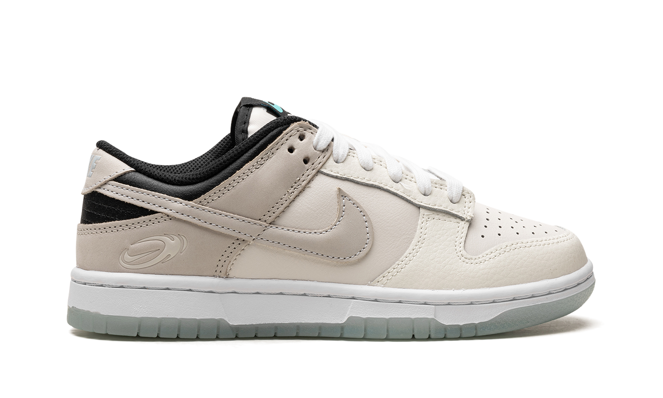 Nike Dunk Low WMNS "Supersonic"