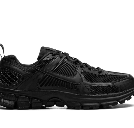 Nike Zoom Vomero 5 GS "Triple Black"