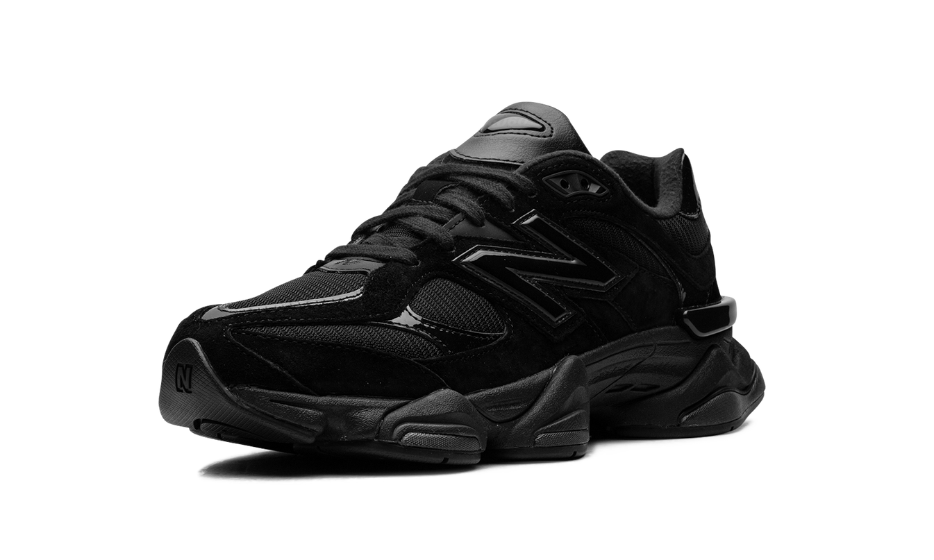 New Balance 9060 „Triple Black Patent“