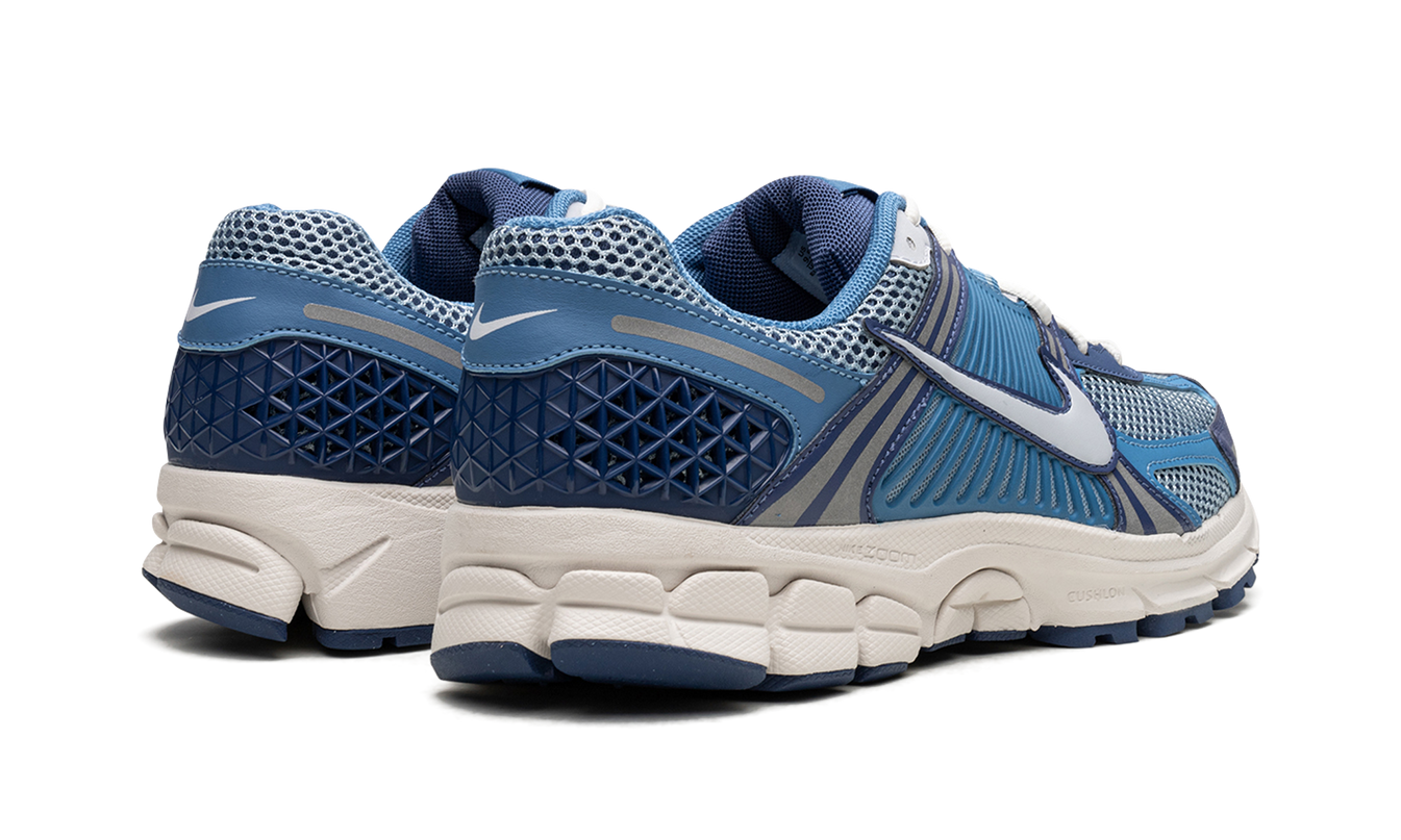 Nike Zoom Vomero 5 "Worn Blue"